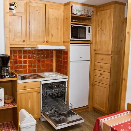 Les Menuires La Croisette Appt 6 Pers Coeur De Station Apartment Saint-Martin-de-Belleville